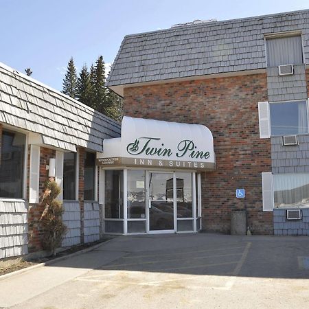 Twin Pine Inn & Suites Hinton Esterno foto